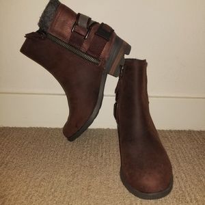 Sorel lola booties